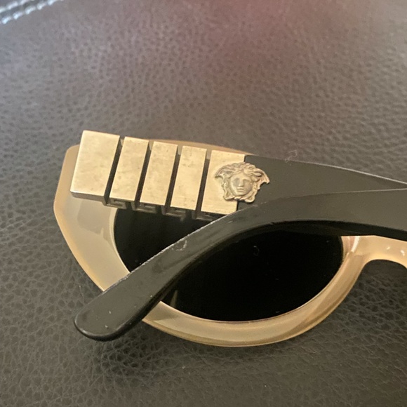 VERSACE SUNGLASSES VINTAGE SILVER AND BLACK MEDUSA 480/B COL. 681 main image 8
